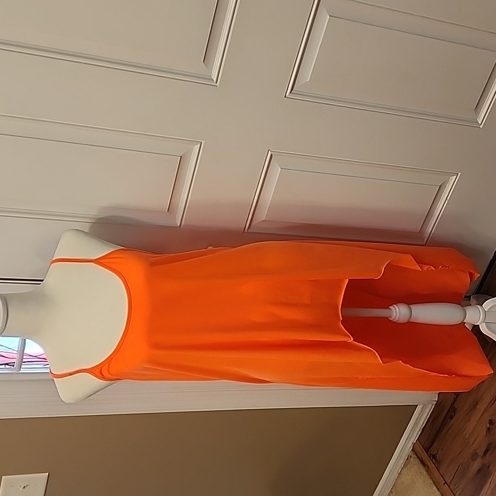 Hi-low tank shirt